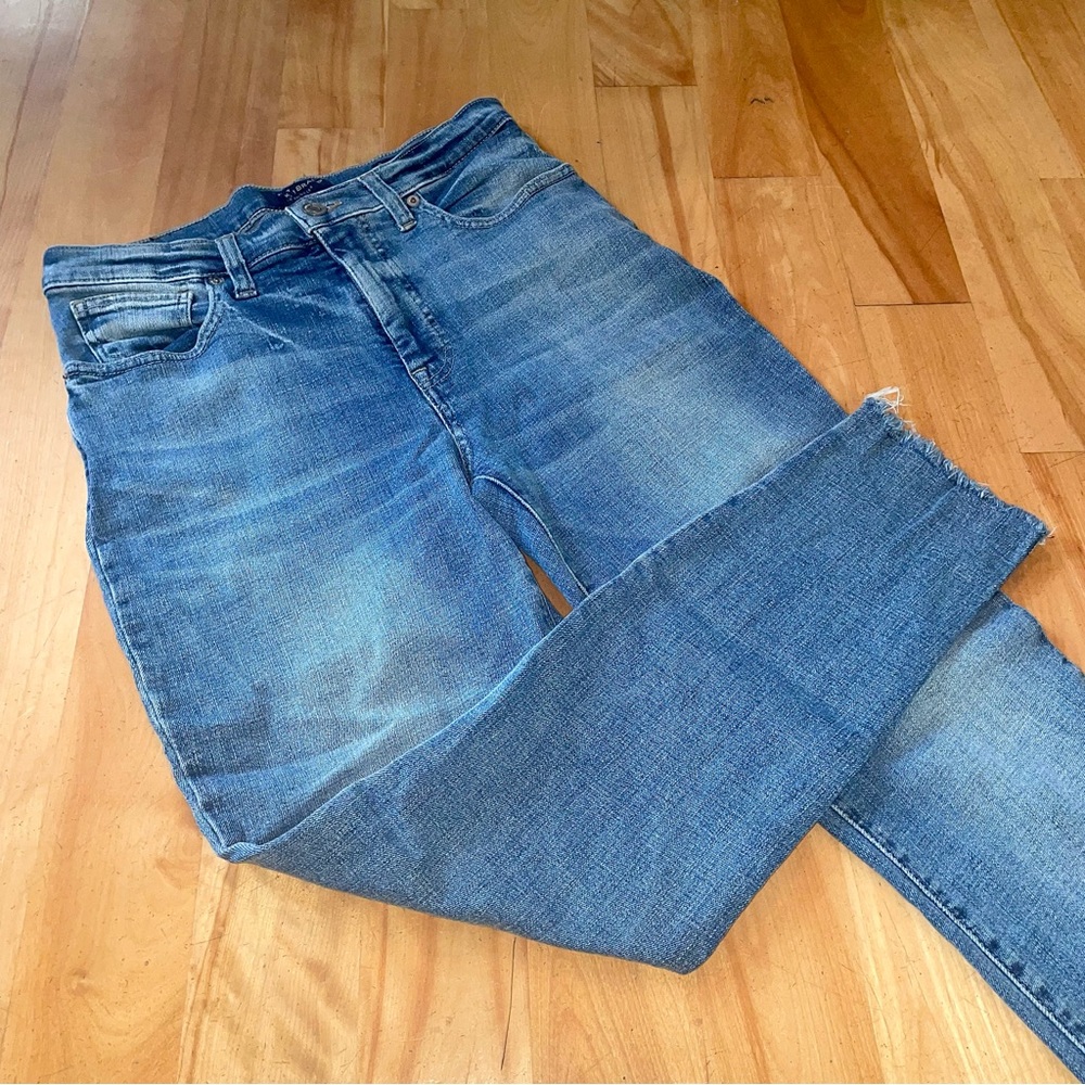 Lucky Brand Slim Skinny High Waist Medium Wash Frayed Jeans.